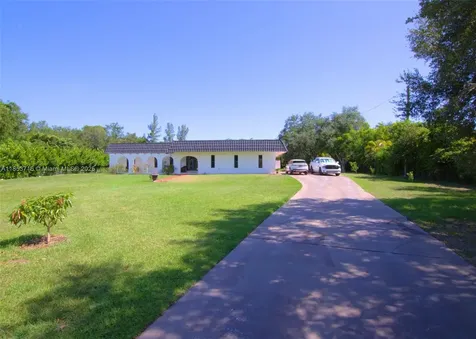 15200 SW 268th Street Homestead FL 33032