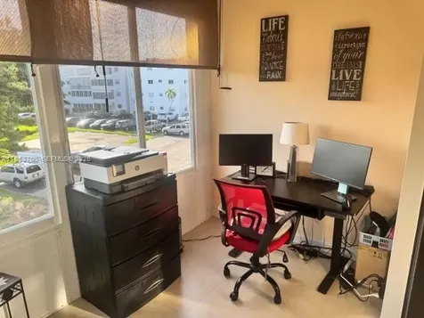 4270 NW 40th Street Lauderdale Lakes FL 33319