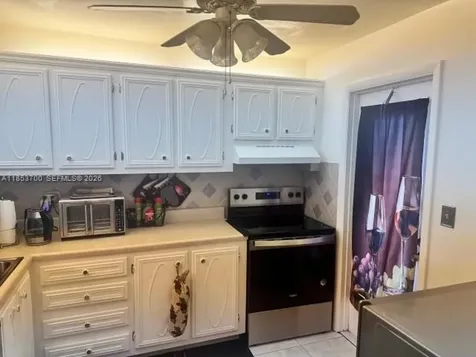 4270 NW 40th Street Lauderdale Lakes FL 33319
