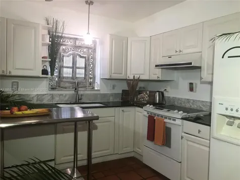 1619 SW 13th Street Miami FL 33145