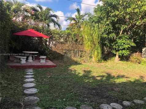 1619 SW 13th Street Miami FL 33145