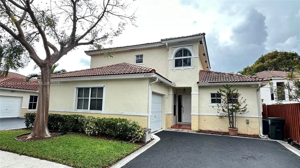 4764 NW 6th Place Coconut Creek FL 33063