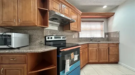4764 NW 6th Place Coconut Creek FL 33063