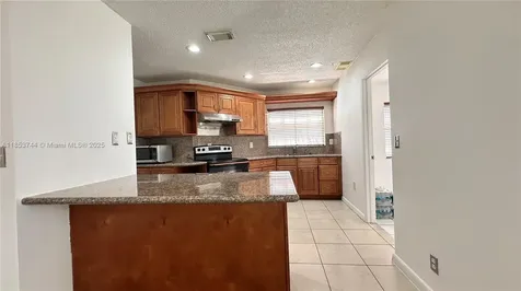 4764 NW 6th Place Coconut Creek FL 33063
