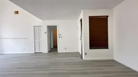 4764 NW 6th Place Coconut Creek FL 33063