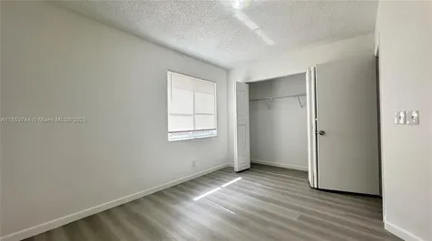 4764 NW 6th Place Coconut Creek FL 33063