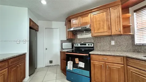 4764 NW 6th Place Coconut Creek FL 33063