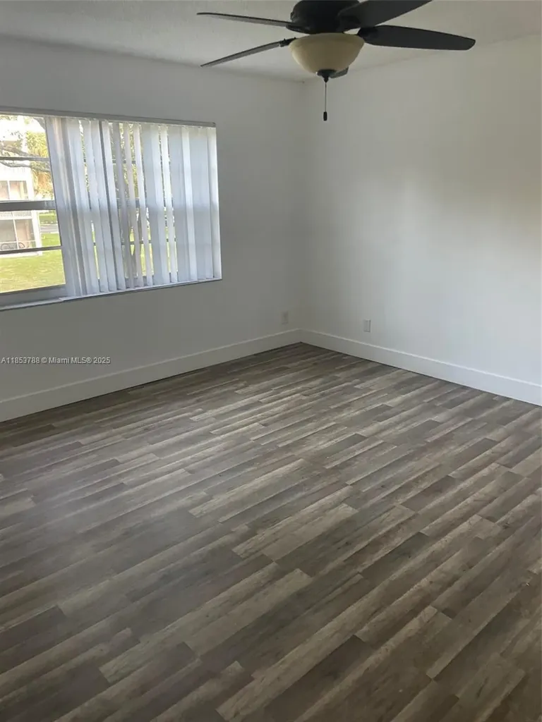 1075 Riverside Drive Coral Springs FL 33071