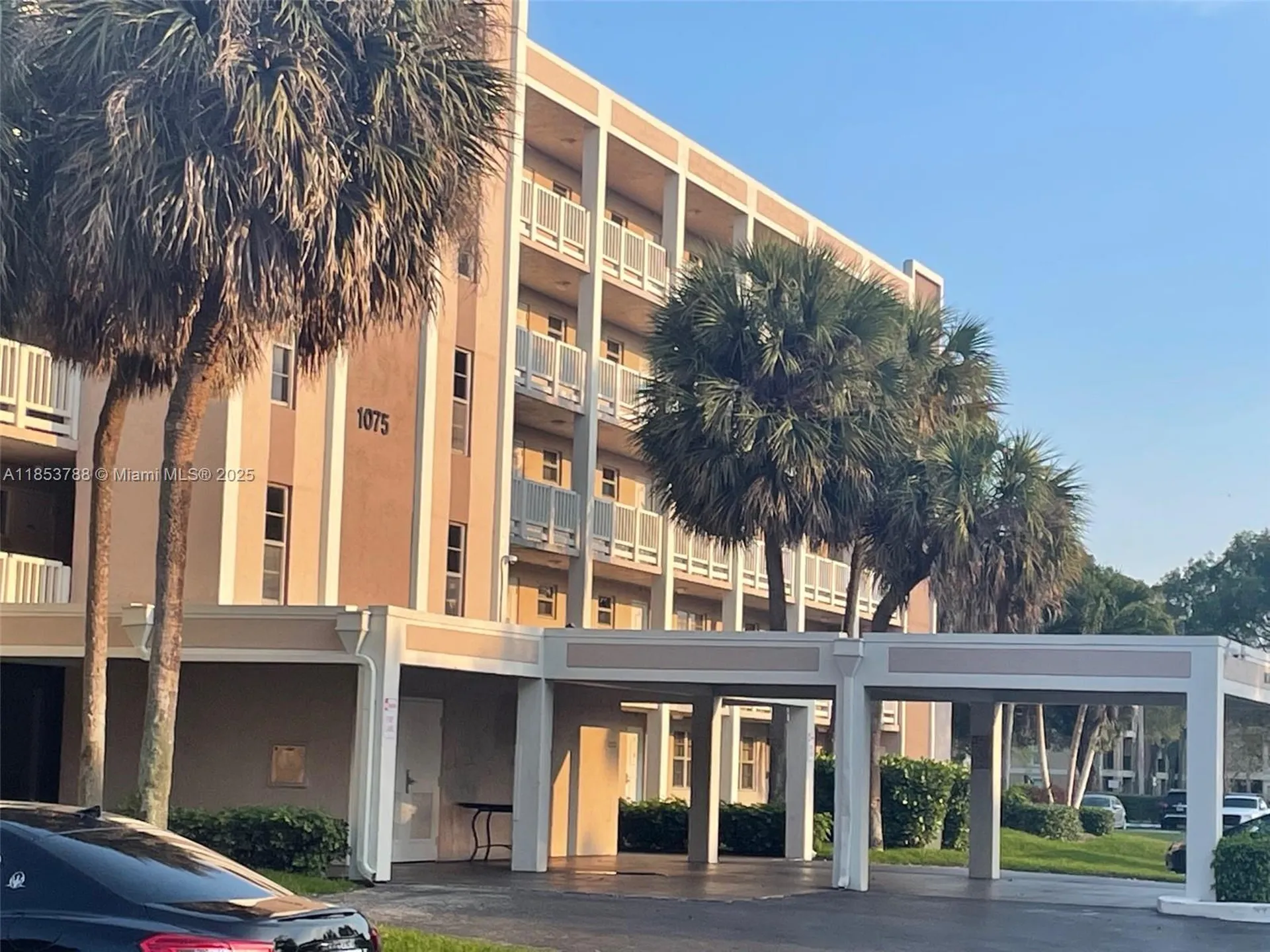 1075 Riverside Drive Coral Springs FL 33071