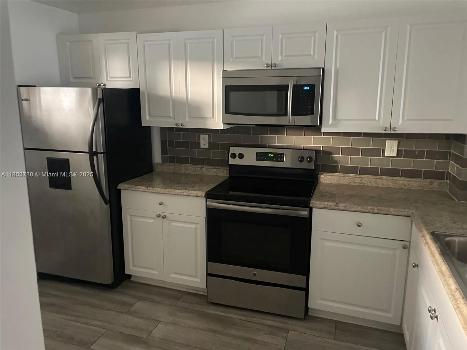 1075 Riverside Drive Coral Springs FL 33071