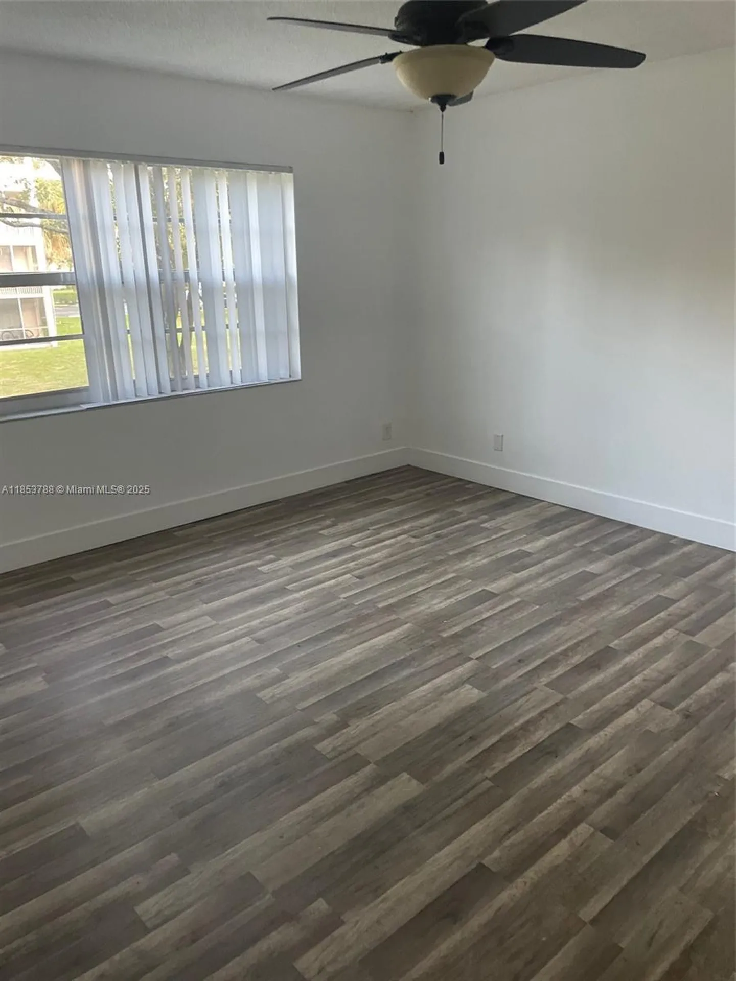 1075 Riverside Drive Coral Springs FL 33071