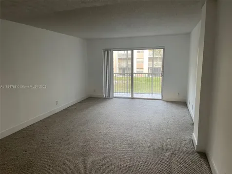 1075 Riverside Drive Coral Springs FL 33071
