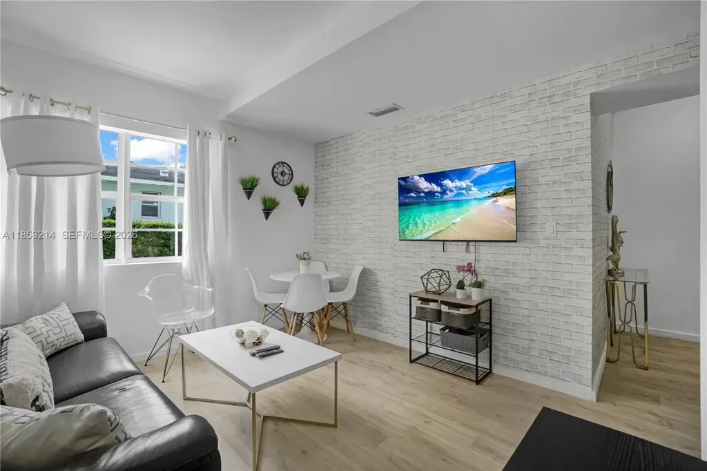 810 7th Street Miami Beach FL 33139
