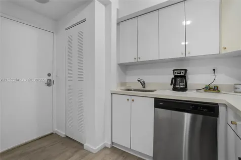 810 7th Street Miami Beach FL 33139