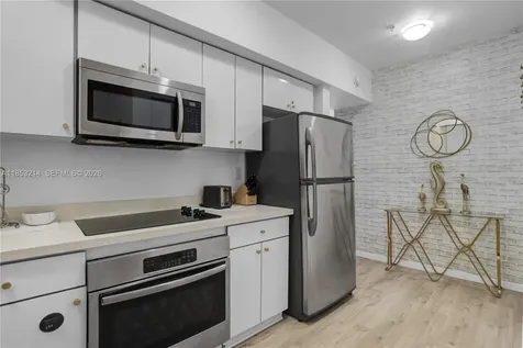 810 7th Street Miami Beach FL 33139