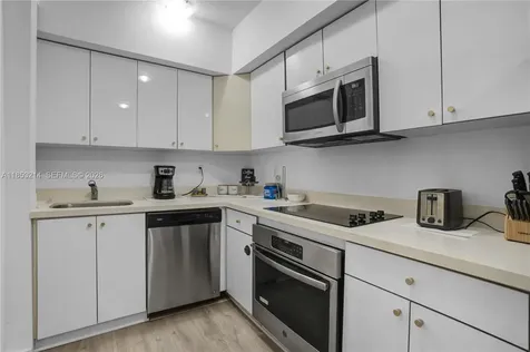 810 7th Street Miami Beach FL 33139