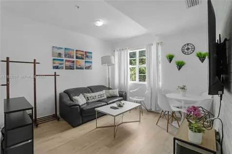 810 7th Street Miami Beach FL 33139
