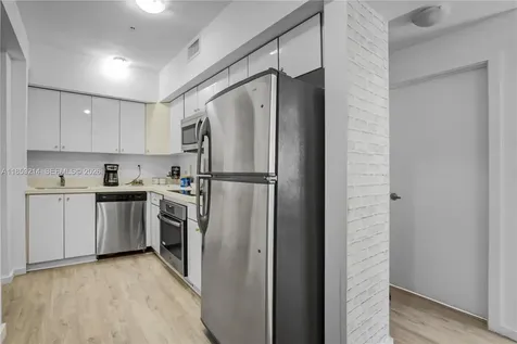 810 7th Street Miami Beach FL 33139