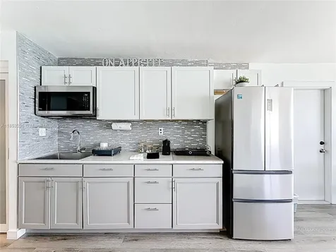 19201 Collins Avenue Sunny Isles Beach FL 33160