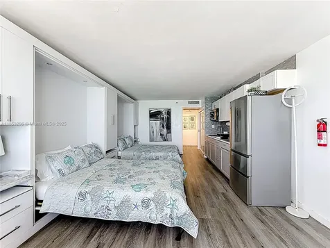 19201 Collins Avenue Sunny Isles Beach FL 33160