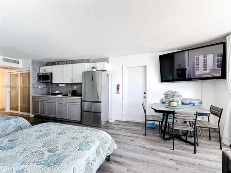 19201 Collins Avenue Sunny Isles Beach FL 33160