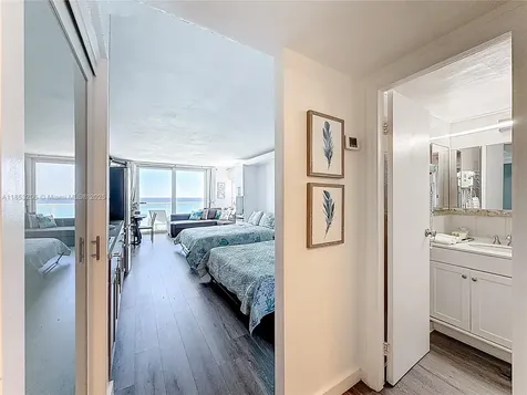 19201 Collins Avenue Sunny Isles Beach FL 33160