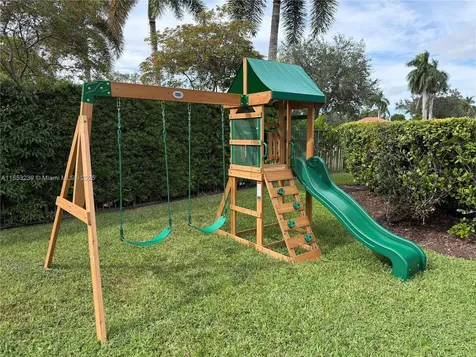 2438 Poinciana Court Weston FL 33327