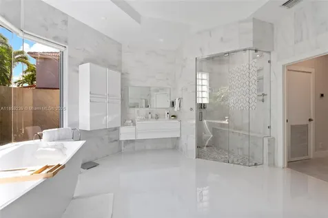 2438 Poinciana Court Weston FL 33327