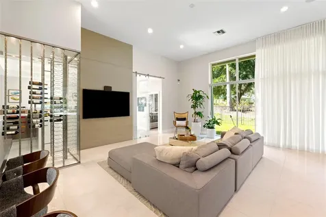 2438 Poinciana Court Weston FL 33327