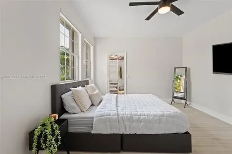 2438 Poinciana Court Weston FL 33327