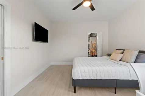 2438 Poinciana Court Weston FL 33327