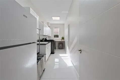 2438 Poinciana Court Weston FL 33327