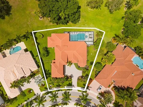 2438 Poinciana Court Weston FL 33327