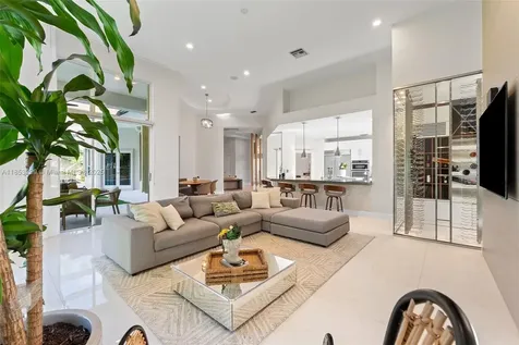 2438 Poinciana Court Weston FL 33327