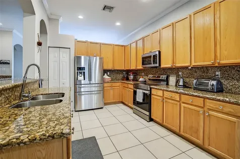 19138 Stonebrook Street Weston FL 33332