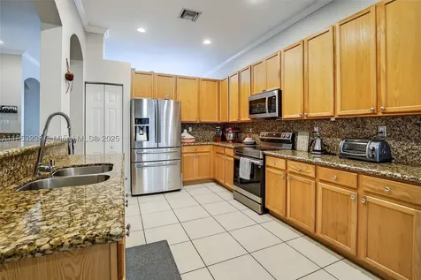 19138 Stonebrook Street Weston FL 33332