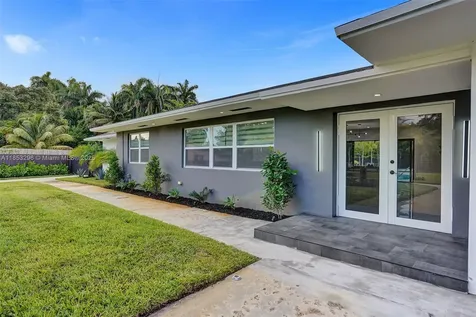 245 NE 156th Street Miami FL 33162