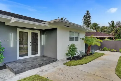 245 NE 156th Street Miami FL 33162