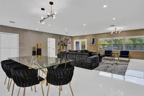 245 NE 156th Street Miami FL 33162