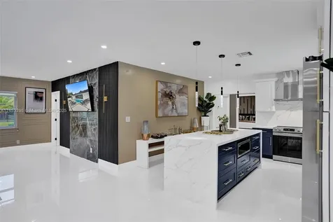 245 NE 156th Street Miami FL 33162