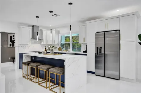 245 NE 156th Street Miami FL 33162