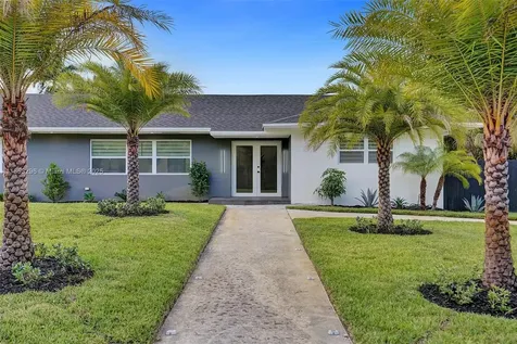 245 NE 156th Street Miami FL 33162