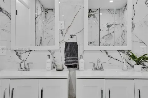245 NE 156th Street Miami FL 33162