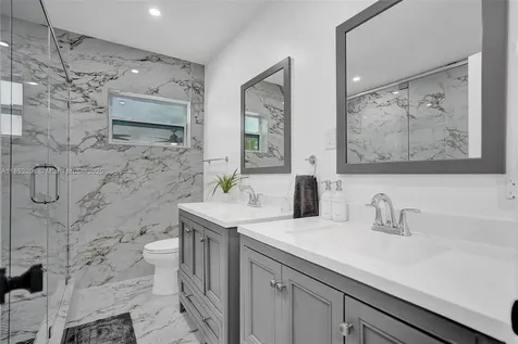 245 NE 156th Street Miami FL 33162