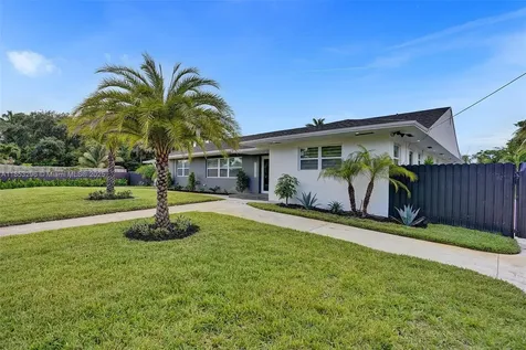 245 NE 156th Street Miami FL 33162