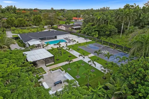 245 NE 156th Street Miami FL 33162