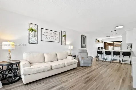 2350 Oak Court Pembroke Pines FL 33026
