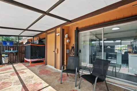 2350 Oak Court Pembroke Pines FL 33026
