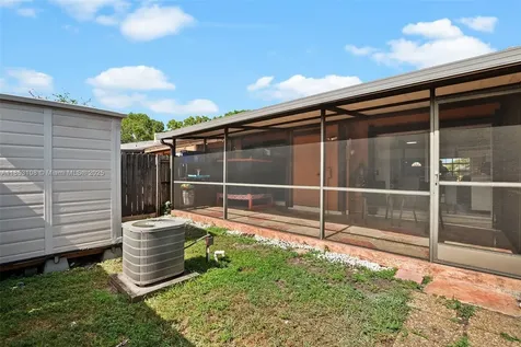 2350 Oak Court Pembroke Pines FL 33026