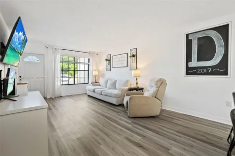 2350 Oak Court Pembroke Pines FL 33026
